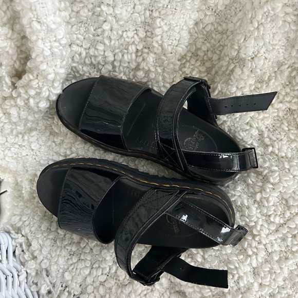 DOC SANDALSSSS 🖤🖤🖤 - Picture 2 of 3